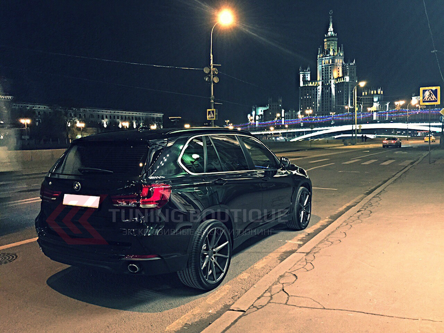 BMW X5 на 22" дисках Vossen VFS1 Matte Graphite фото 1
